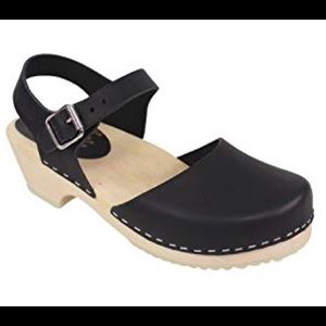 Lotta Swedish Clogs - Black Closed Toe Low Heel